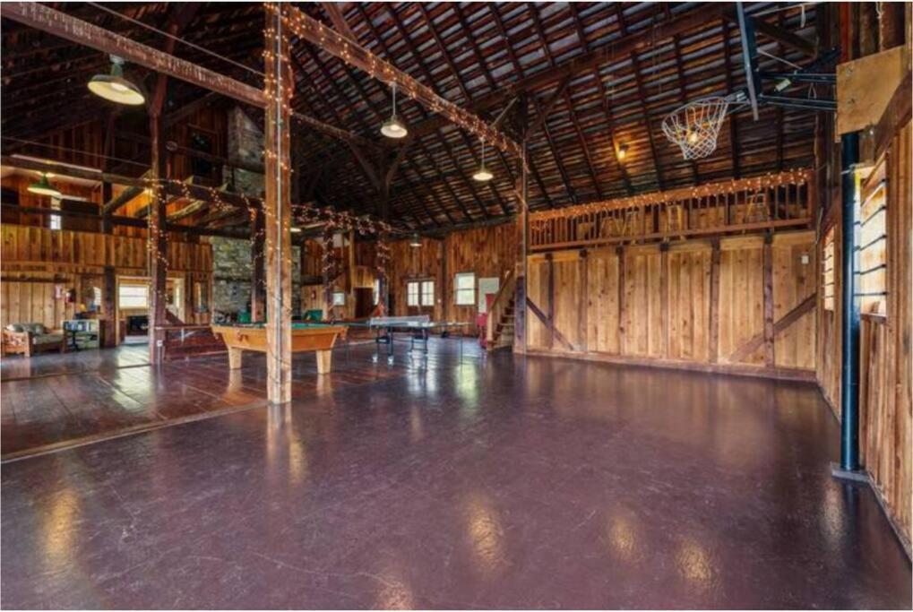 The Barn At Evermore: Riverfront Retreat W/Hot Tub Лурей Екстериор снимка